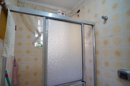 Banheiro  de apartamento à venda com 1 quarto, 65m² em Medianeira, Porto Alegre