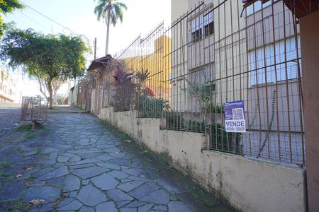 Fachada  de apartamento à venda com 1 quarto, 65m² em Medianeira, Porto Alegre