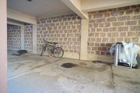 Garagem  de apartamento à venda com 1 quarto, 65m² em Medianeira, Porto Alegre
