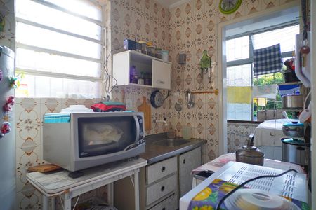 Cozinha  de apartamento à venda com 1 quarto, 65m² em Medianeira, Porto Alegre