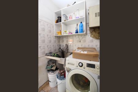 Casa à venda com 76m², 2 quartos e 2 vagas Casa à venda com 76m², 2 quartos e 2 vagasÁrea de Serviço