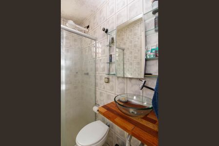 Casa à venda com 76m², 2 quartos e 2 vagas Casa à venda com 76m², 2 quartos e 2 vagasBanheiro