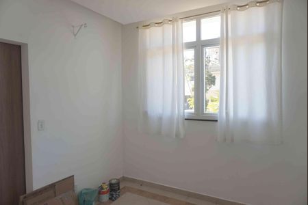 Sala de TV de casa de condomínio para alugar com 2 quartos, 360m² em Morada dos Pássaros, Barueri
