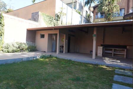 Casa de condomínio para alugar com 360m², 2 quartos e 3 vagasÁrea Externa