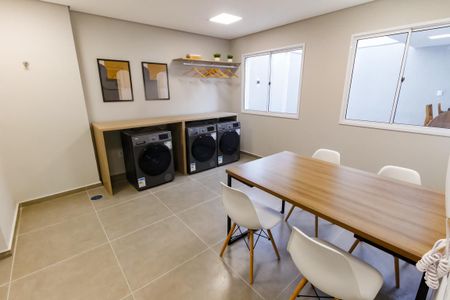 Apartamento para alugar com 64m², 1 quarto e sem vaga Apartamento para alugar com 64m², 1 quarto e sem vagaLavanderia