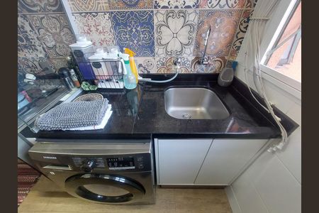 Apartamento à venda com 64m², 3 quartos e 1 vagaÁrea de Serviço