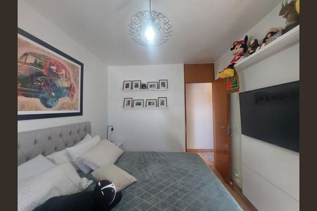 Apartamento à venda com 64m², 3 quartos e 1 vagaQuarto 2