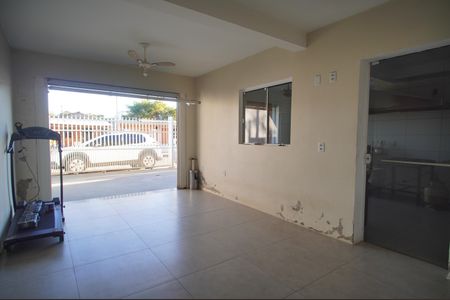 Garagem de casa à venda com 3 quartos, 150m² em Santo Andre, São Leopoldo
