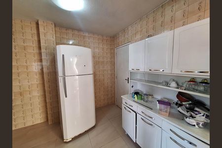 Cozinha e Área de Serviço de apartamento para alugar com 2 quartos, 87m² em Santana, Niterói