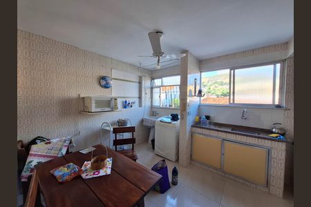Cozinha e Área de Serviço de apartamento para alugar com 2 quartos, 87m² em Santana, Niterói