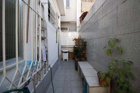 Quintal de casa à venda com 3 quartos, 160m² em Irajá, Rio de Janeiro
