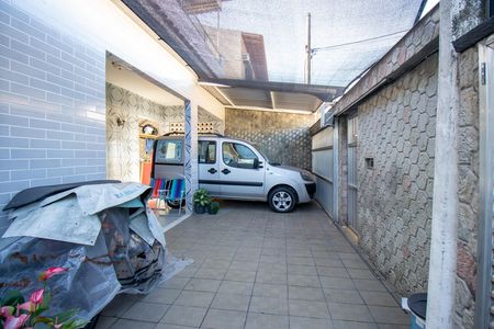 Garagem de casa à venda com 3 quartos, 160m² em Irajá, Rio de Janeiro