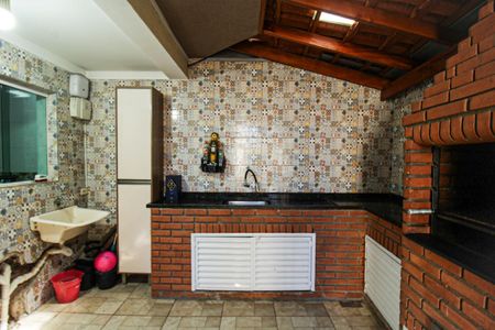 Churrasqueira de casa para alugar com 3 quartos, 200m² em Vila Cavaton, São Paulo