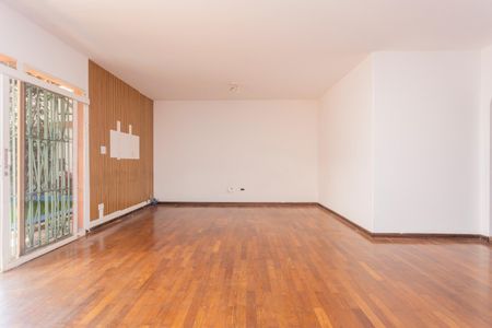 Casa para alugar com 270m², 4 quartos e 4 vagasSala