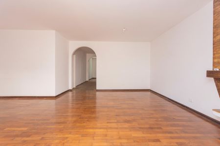 Casa para alugar com 270m², 4 quartos e 4 vagasSala