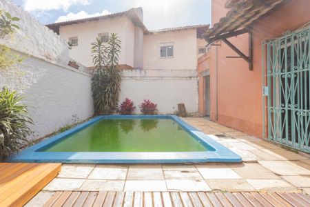 Casa para alugar com 270m², 4 quartos e 4 vagasPiscina