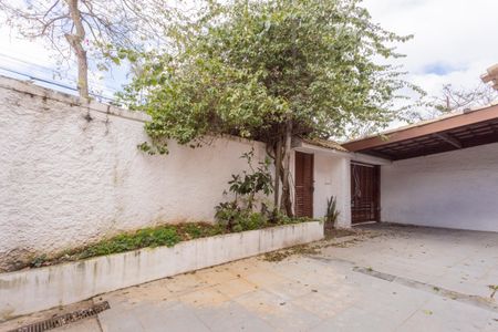 Casa para alugar com 270m², 4 quartos e 4 vagasQuintal