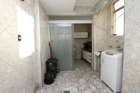 Apartamento à venda com 80m², 3 quartos e 1 vagaÁrea de Serviço