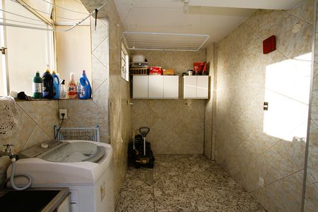 Apartamento à venda com 80m², 3 quartos e 1 vagaÁrea de Serviço