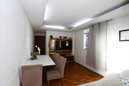 Apartamento à venda com 80m², 3 quartos e 1 vagaSala 