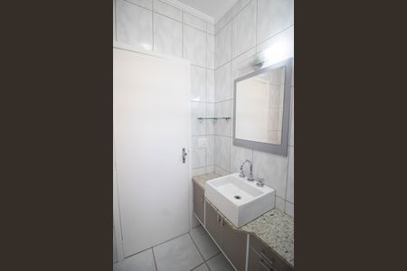 Casa para alugar com 200m², 2 quartos e 1 vaga Casa para alugar com 200m², 2 quartos e 1 vagaBANHEIRO