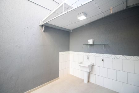 Casa para alugar com 200m², 2 quartos e 1 vaga Casa para alugar com 200m², 2 quartos e 1 vagaQUINTAL E ÁREA DE SERVIÇO