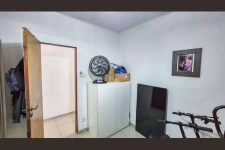 Quarto 2 de casa à venda com 2 quartos, 67m² em Brás de Pina, Rio de Janeiro