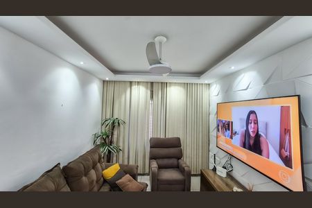 Sala de casa à venda com 2 quartos, 67m² em Brás de Pina, Rio de Janeiro
