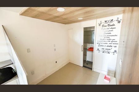Sala de casa para alugar com 2 quartos, 40m² em Unamar, Cabo Frio