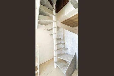 Corredor de casa para alugar com 2 quartos, 40m² em Unamar, Cabo Frio