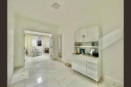 Apartamento à venda com 141m², 4 quartos e 2 vagas