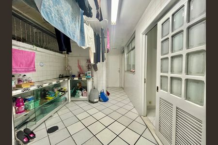 Apartamento à venda com 141m², 4 quartos e 2 vagas