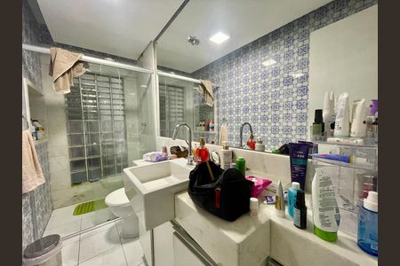 Apartamento à venda com 141m², 4 quartos e 2 vagas