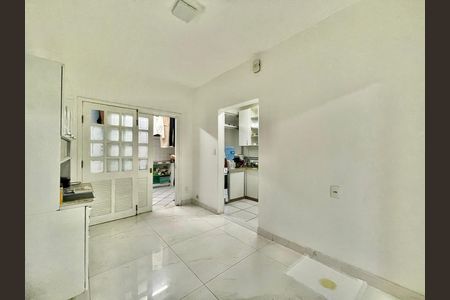 Apartamento à venda com 141m², 4 quartos e 2 vagas