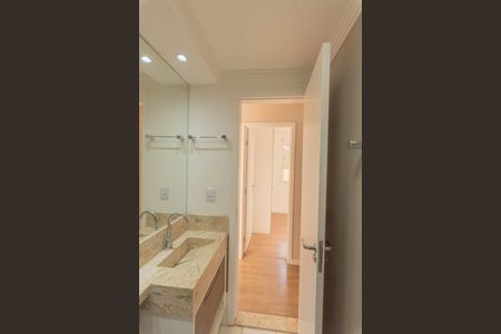 Apartamento à venda com 96m², 3 quartos e 2 vagas Apartamento à venda com 96m², 3 quartos e 2 vagasBanheiro