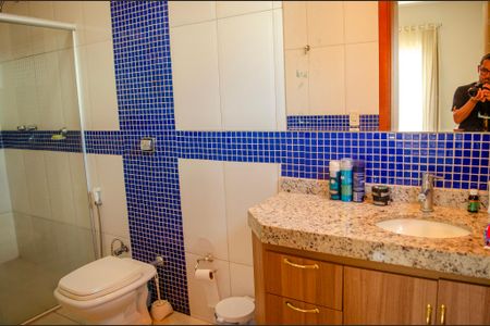 Casa à venda com 630m², 7 quartos e 8 vagas Casa à venda com 630m², 7 quartos e 8 vagasBanheiro da Suíte 3