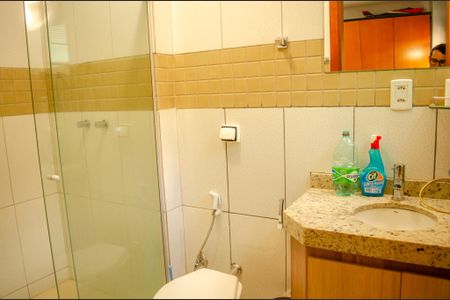 Casa à venda com 630m², 7 quartos e 8 vagas Casa à venda com 630m², 7 quartos e 8 vagasBanheiro da Suíte 1