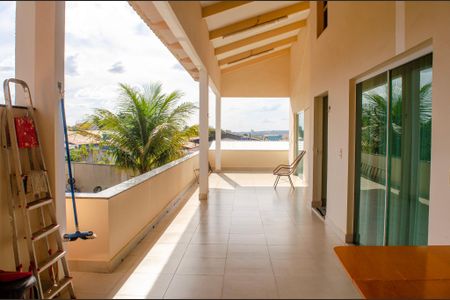 Casa à venda com 630m², 7 quartos e 8 vagas Casa à venda com 630m², 7 quartos e 8 vagasSacada da Suíte 2 e 3
