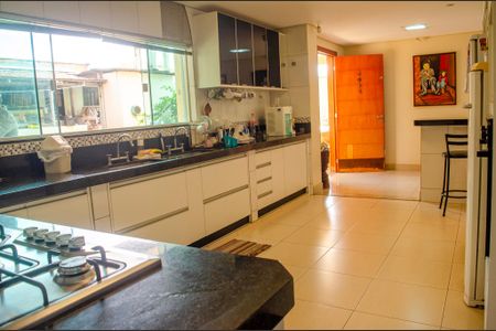 Cozinha de casa à venda com 7 quartos, 630m² em Osvaldo Rosa, Goiânia