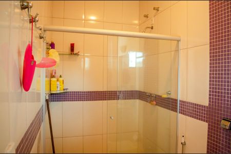 Casa à venda com 630m², 7 quartos e 8 vagas Casa à venda com 630m², 7 quartos e 8 vagasBanheiro da Suíte 2