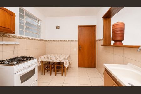 Cozinha de apartamento para alugar com 1 quarto, 50m² em Menino Deus, Porto Alegre