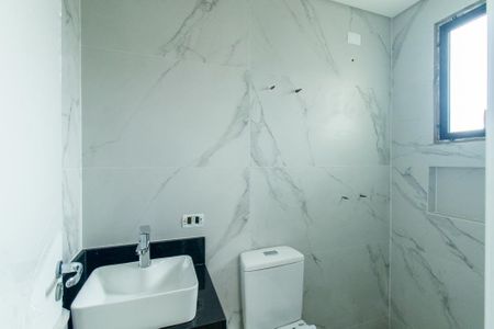 Casa à venda com 108m², 3 quartos e 2 vagas Casa à venda com 108m², 3 quartos e 2 vagasBanheiro Social