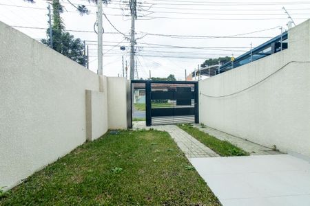 Garagem de casa à venda com 3 quartos, 108m² em Uberaba, Curitiba