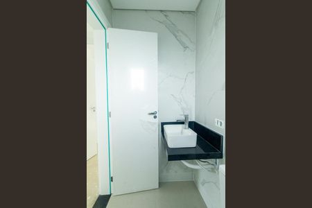 Casa à venda com 108m², 3 quartos e 2 vagas Casa à venda com 108m², 3 quartos e 2 vagasBanheiro Social
