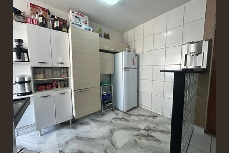 Cozinha de apartamento à venda com 2 quartos, 84m² em São Benedito, Belo Horizonte