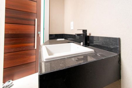 Casa de condomínio à venda com 139m², 3 quartos e 2 vagas