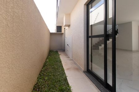 Casa de condomínio à venda com 139m², 3 quartos e 2 vagas