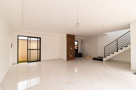 Casa de Condomínio à venda com 3 quartos, 139m² em Uberaba, Curitiba
