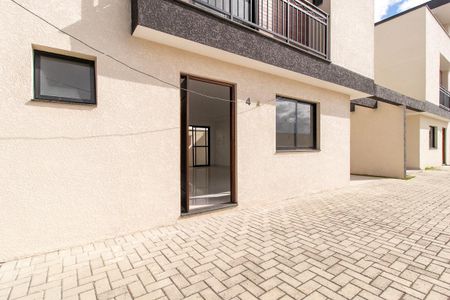 Casa de condomínio à venda com 139m², 3 quartos e 2 vagas Casa de condomínio à venda com 139m², 3 quartos e 2 vagasFachada