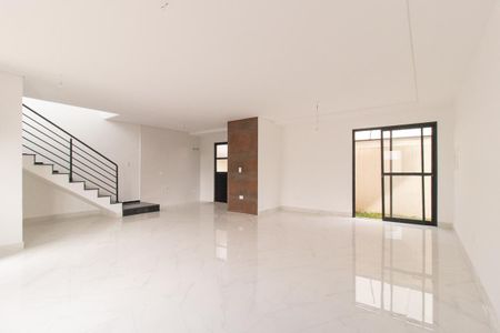 Casa de Condomínio à venda com 3 quartos, 139m² em Uberaba, Curitiba